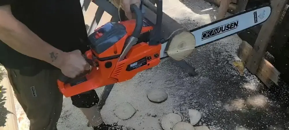 65cc Gas Powered Chainsaw 65cc Gas Powered Chainsaw