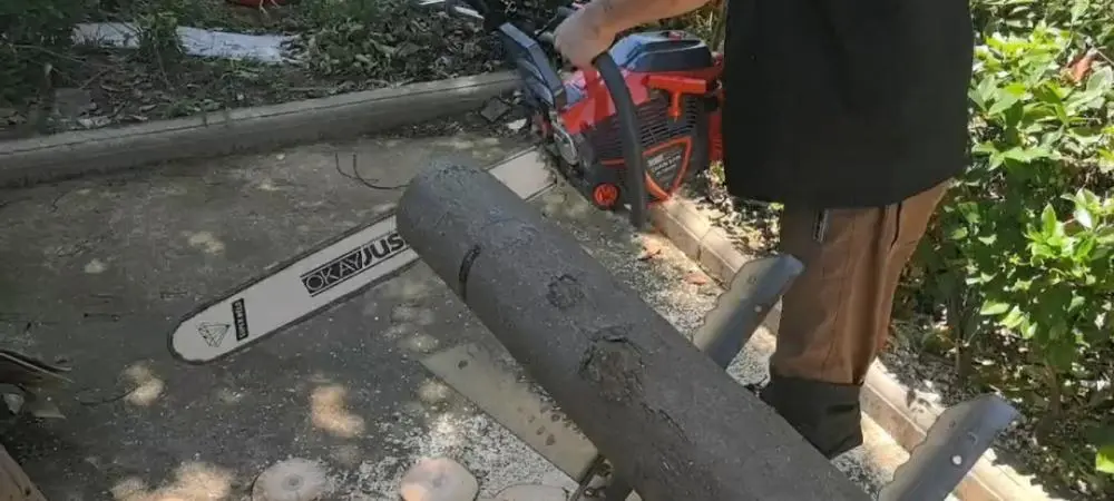 65cc gas-powered chainsaw 65cc gas-powered chainsaw