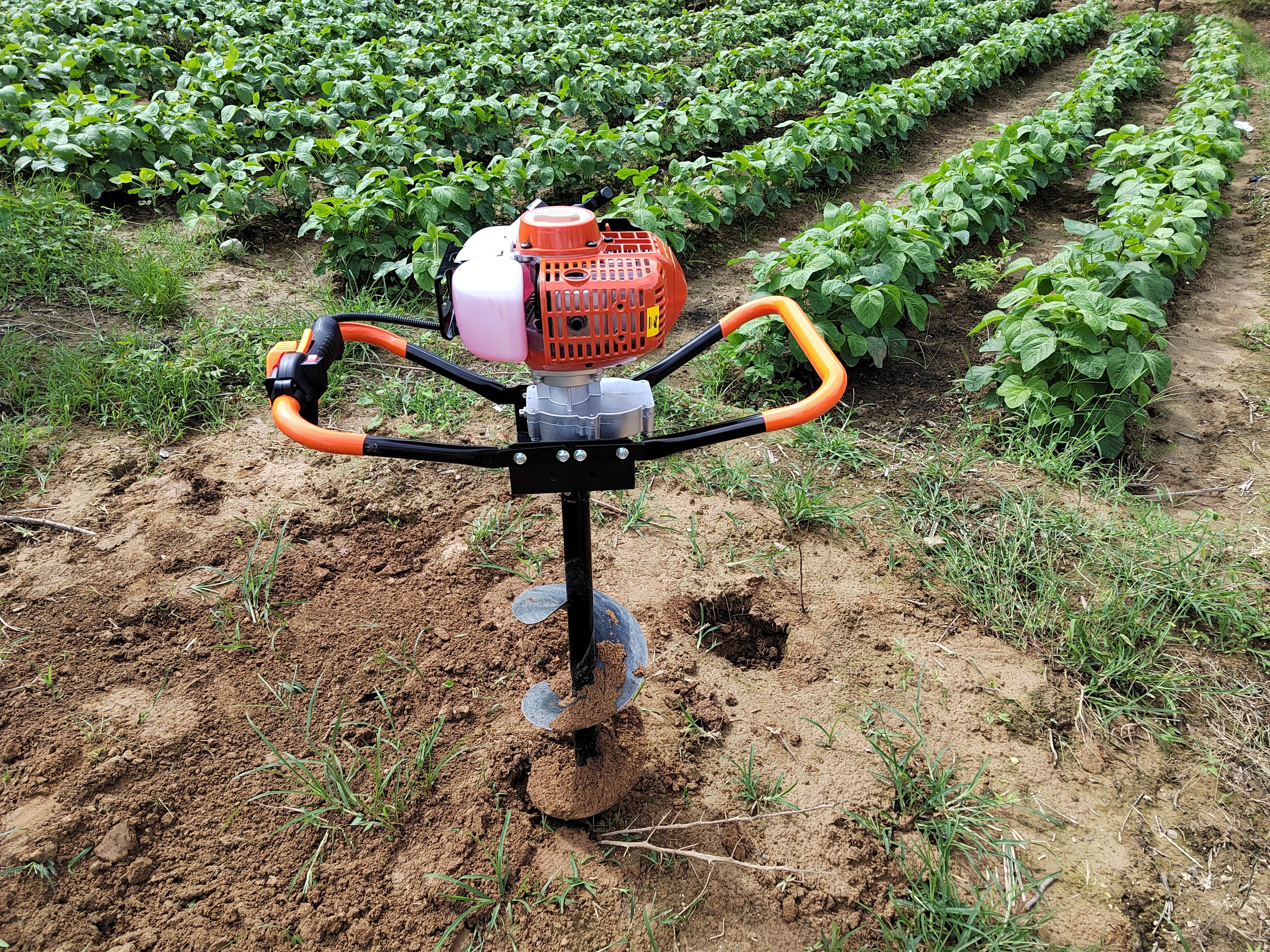 143R  Handheld  2 Stroke Gas Earth Auger-Applications ​