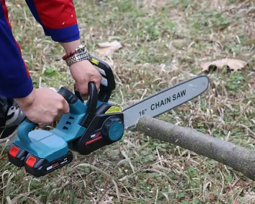 How Lightweight Is a Mini Chain Saw Battery Powered for Easy Handling?