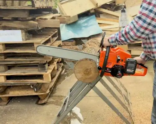 How Fast Can a 58cc Gasoline Chain Saw Cut Hardwood?
